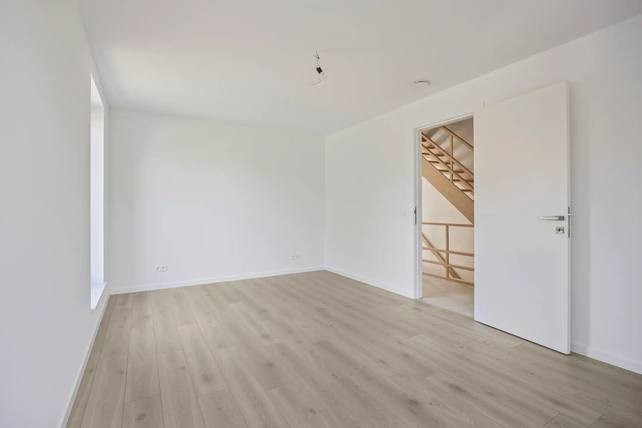 Nieuwbouwwoning met 6 slaapkamers & 3 badkamers (aan 6% btw) foto 16