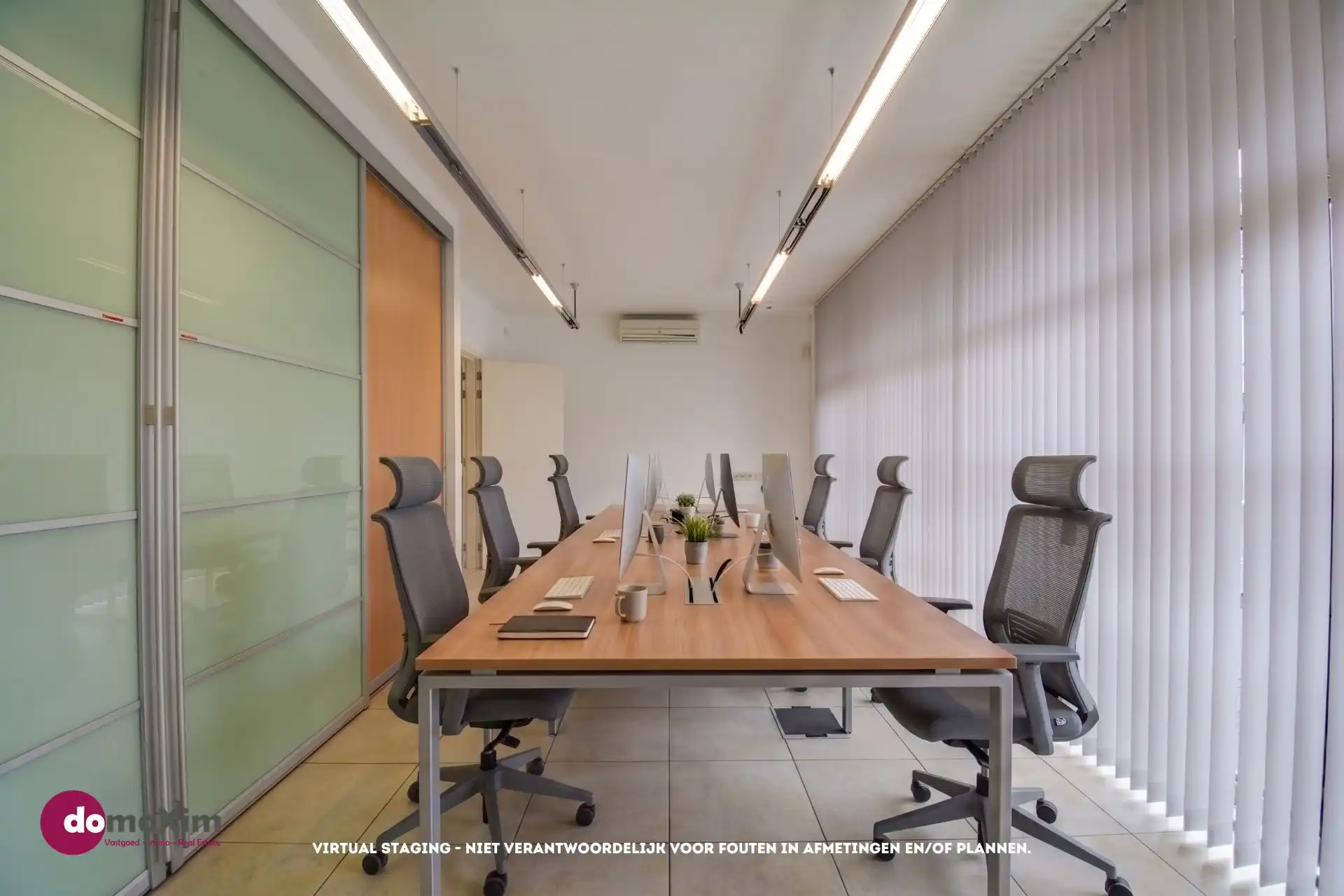 Ruime woning met kantoorruimte in het centrum van Hever foto 3