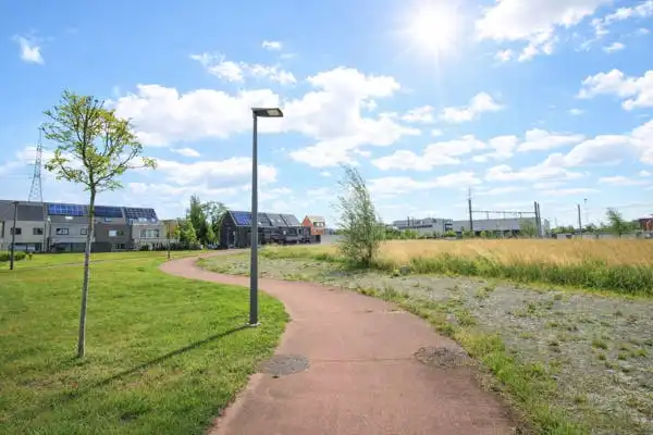 Bouwgrond in goed gelegen verkaveling te Zwijndrecht. foto {{pictureIndex}}