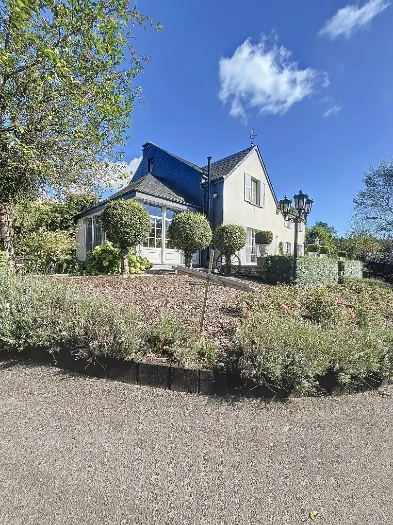 Prachtige woning met 7 slaapkamers en 5 badkamers! foto 20