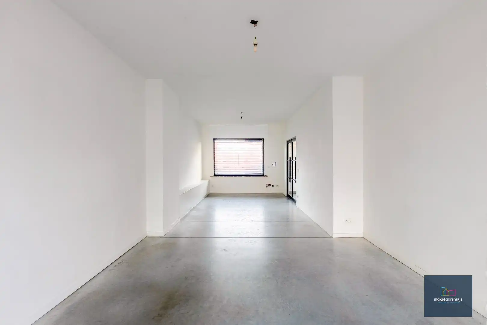 Instapklare eigendom met tuin te Mariakerke foto 19