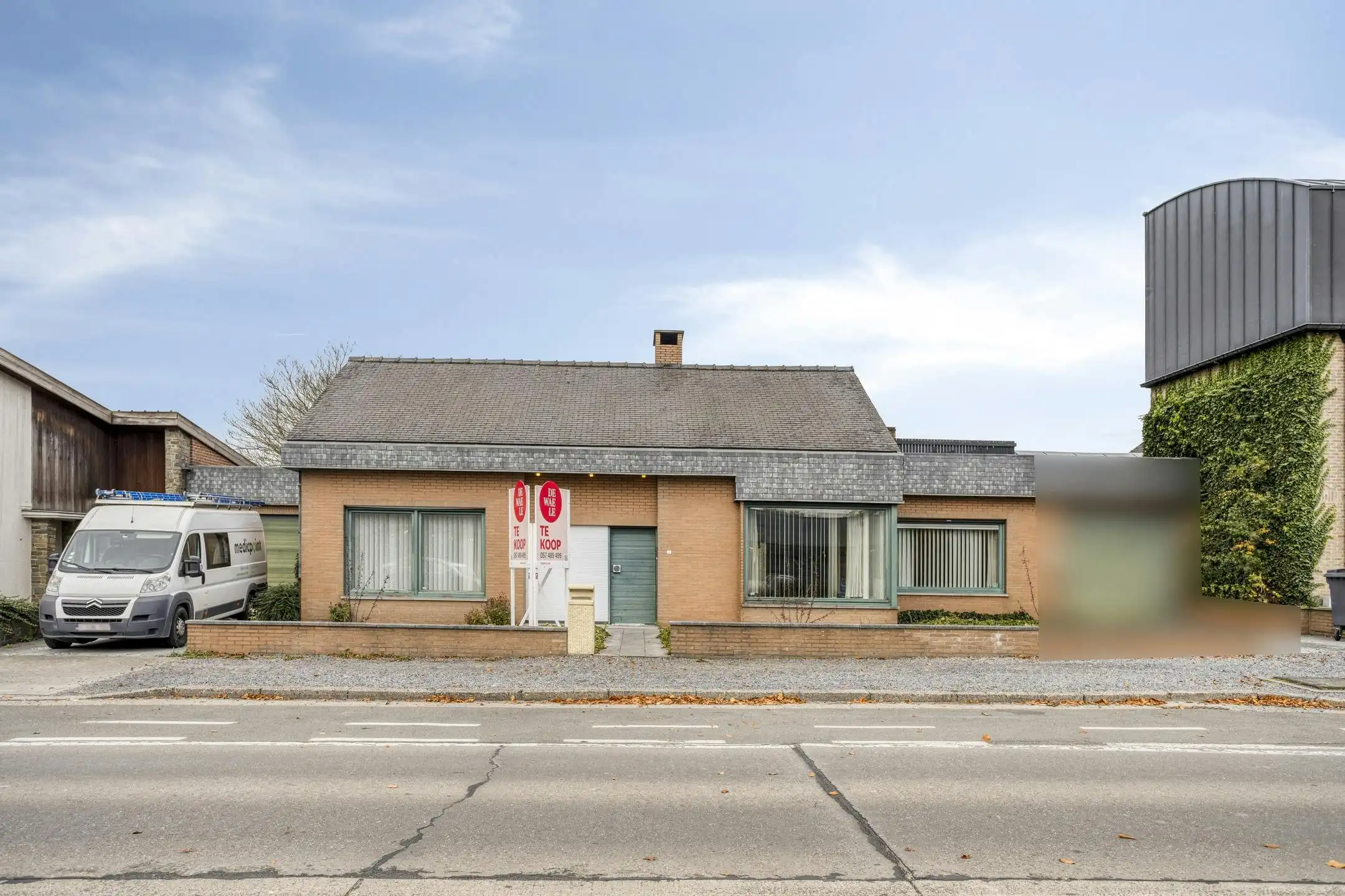 Huis te koop in Ieper met 3 kamers, tuin en garage foto 3