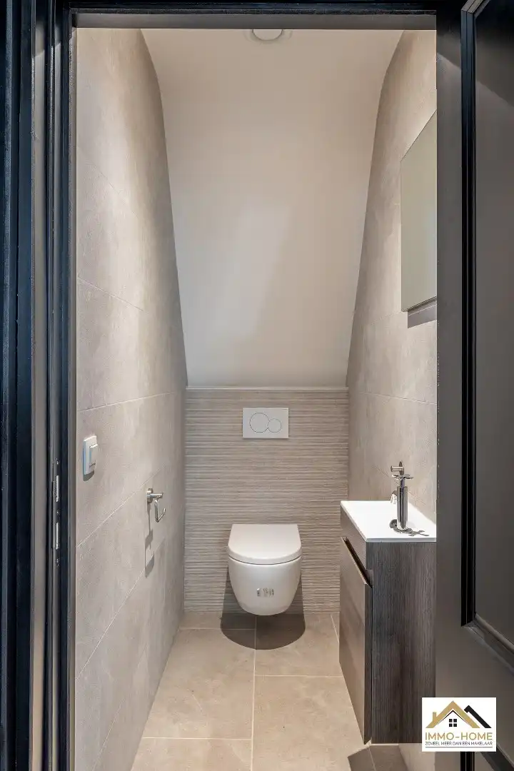 recent gerenoveerde villa te Oostakker  foto 23