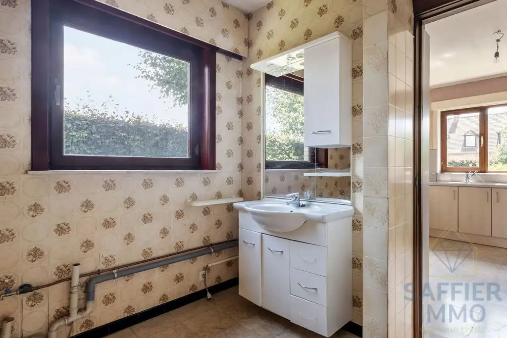 Ruime gezinswoning met zonnige tuin en 5 slaapkamers in hartje Izegem foto 21