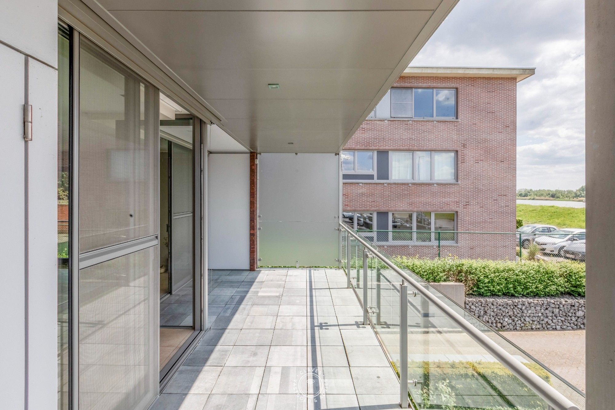 Ruim appartement met 3 slaapkamers, privétuin, garage én prachtig Scheldezicht foto 6