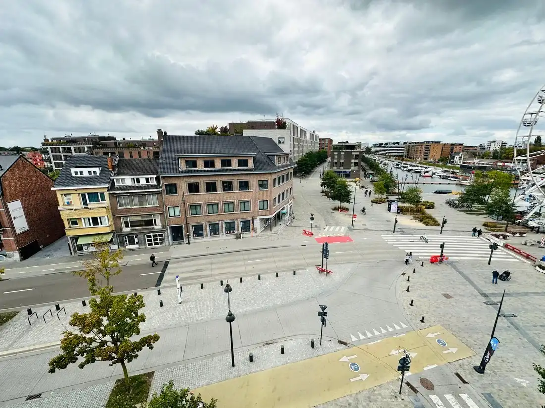 Iconisch kantorencomplex of commerciële ruimte te Hasselt centrum foto 12