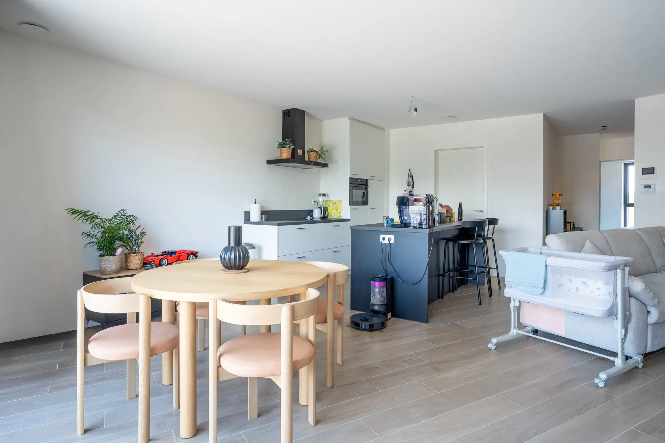 Knap en licht appartement op de 2e verd. met 2 terrassen foto 35