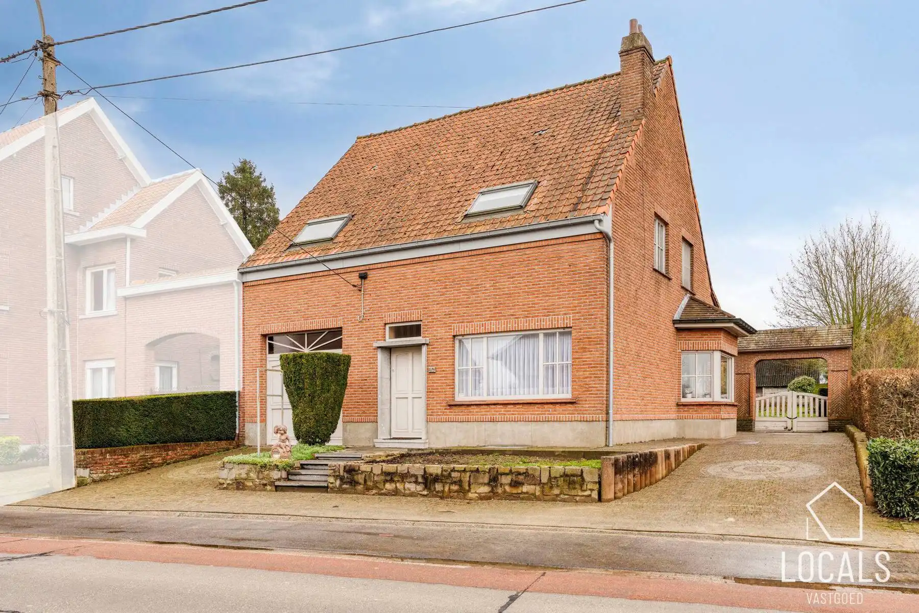 Hoofdfoto van de publicatie: Charmante woning op een topligging in Denderhoutem