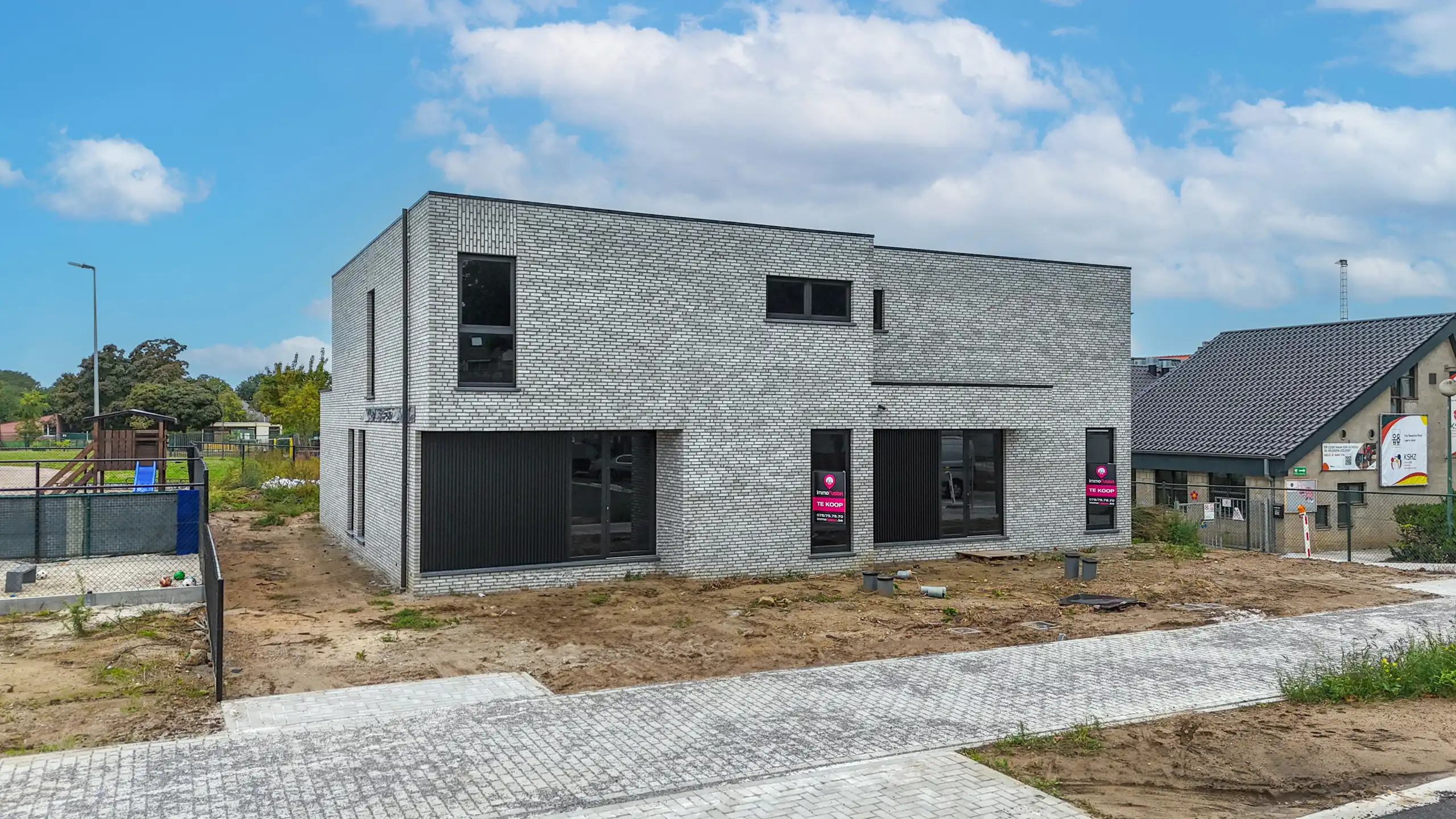 Moderne casco woning met 4slpks en bureauruimte in Boekt! foto {{pictureIndex}}