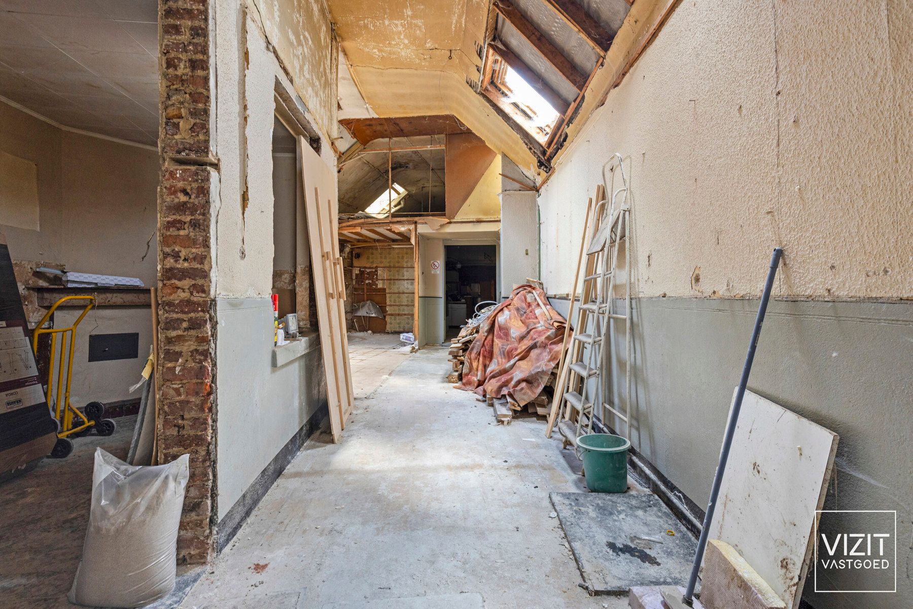 Te renoveren woning met grote tuin nabij centrum Ninove foto 5