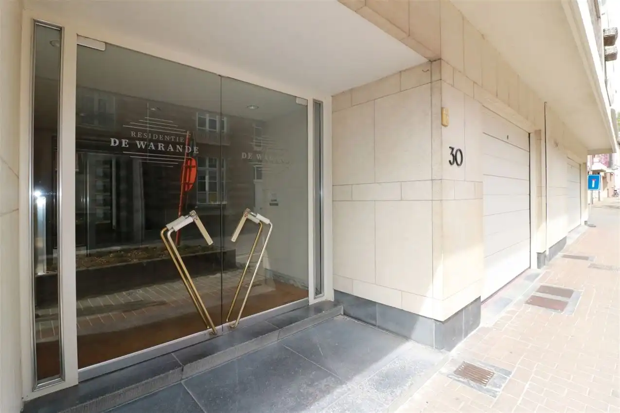 Karaktervol app. met 2 slpks en garage in hartje centrum foto 31