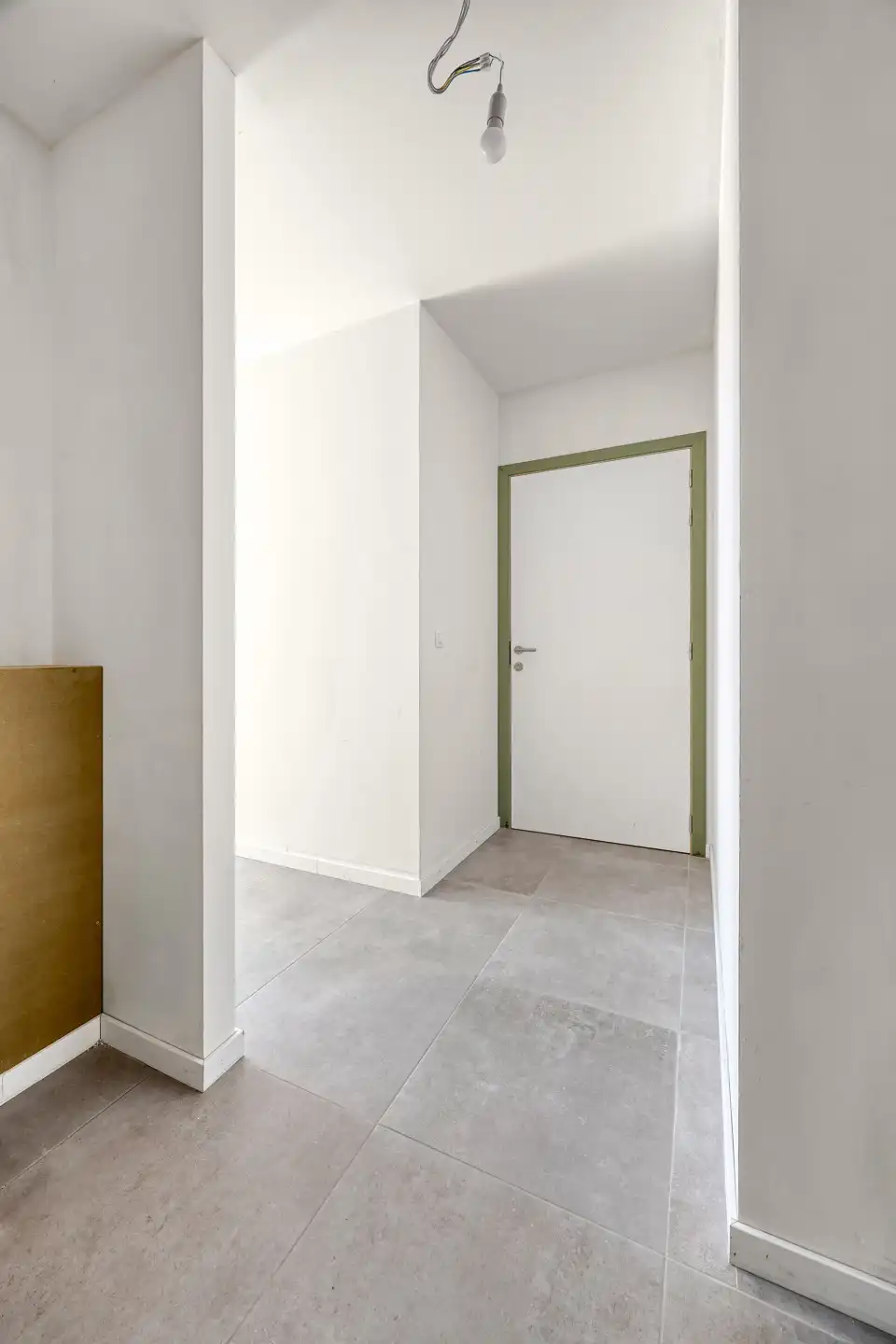 Stijlvol gelijkvloers appartement met tuin foto 15