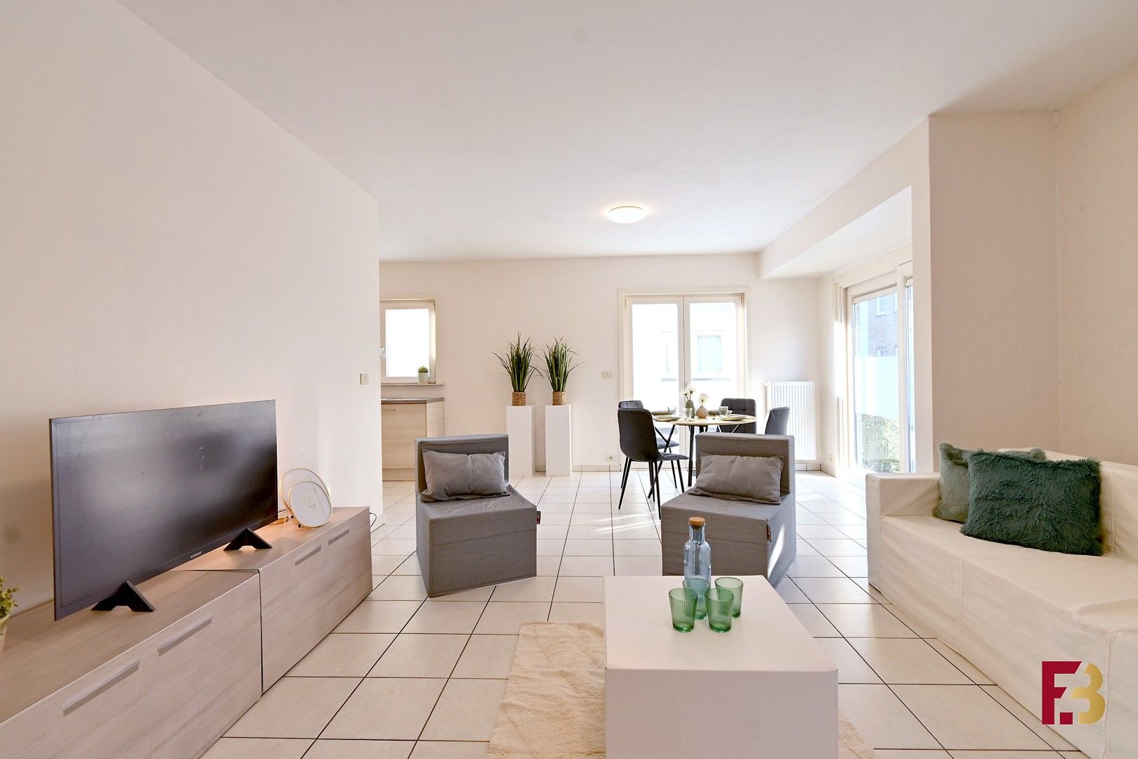 Instapklaar gelijkvloers appartement met terras in hartje Oudenaarde foto 3