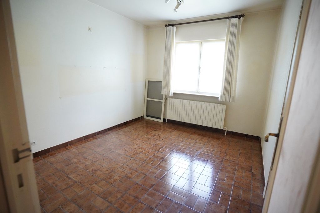 Residentieel gelegen bungalow op 910 m² voorzien van 4 slaapkamers foto 20