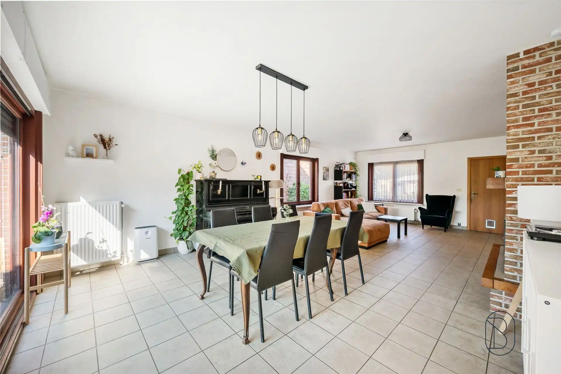 Instapklare woning met grote aangename tuin.  foto 7
