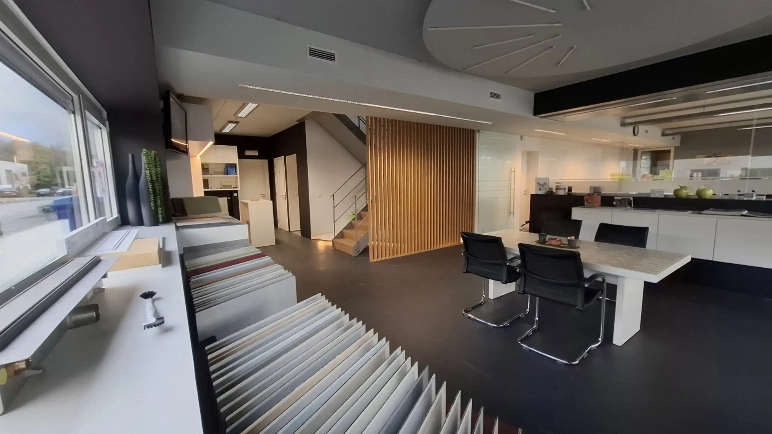 Instapklare KMO-unit te huur te Kapellen foto 2