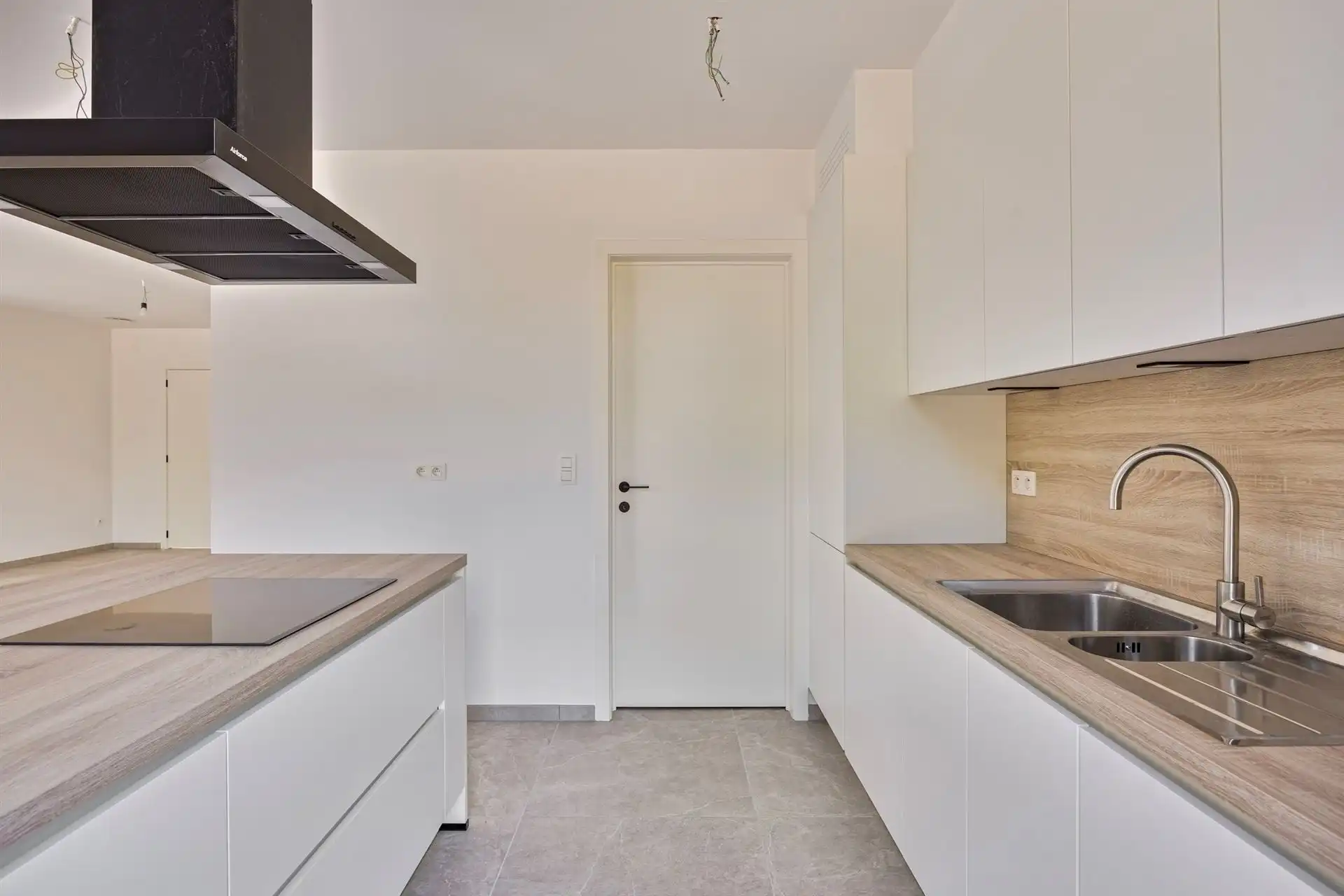 Nieuwbouw woning nabij centrum foto 9