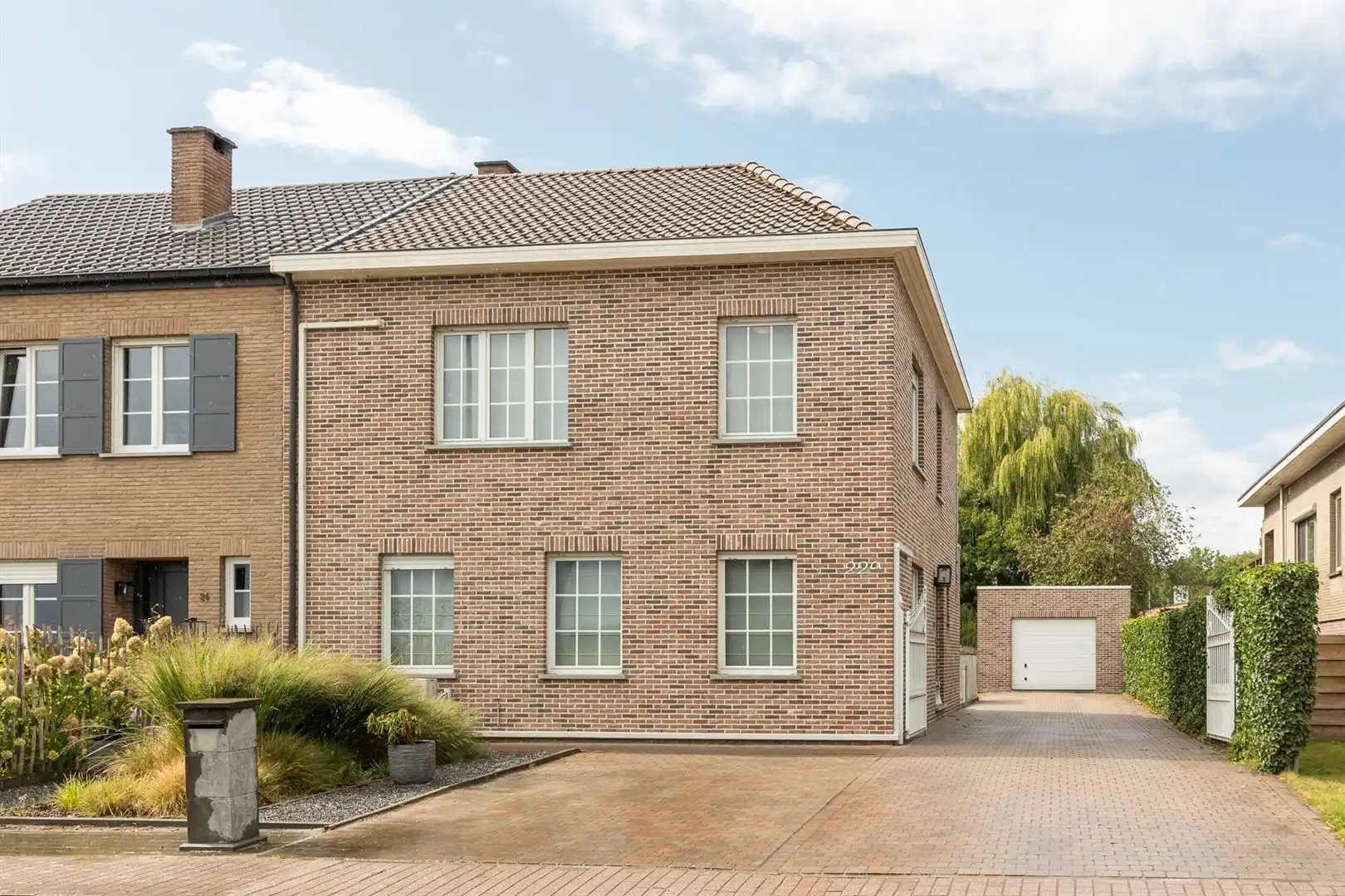 Instapklare woning met verzorgde, ruime tuin! foto 2