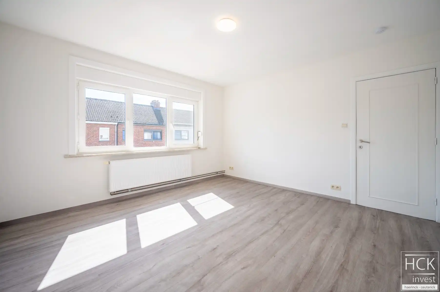 SINT-BAAFS-VIJVE - Instapklare woning met 3 SLPK, én uitweg achteraan foto 17