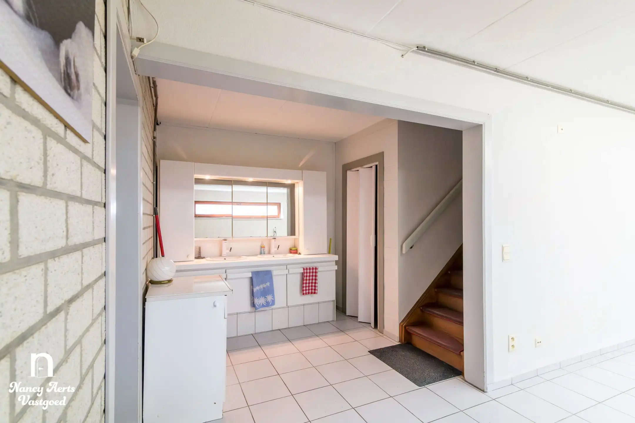 Ruime woning met multifunctionele kelder en prachtige tuin foto 39