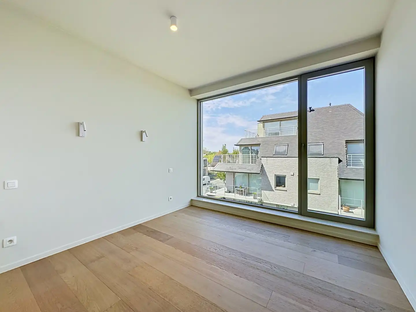 Ruim hoekappartement te Sint-Idesbald. foto 9