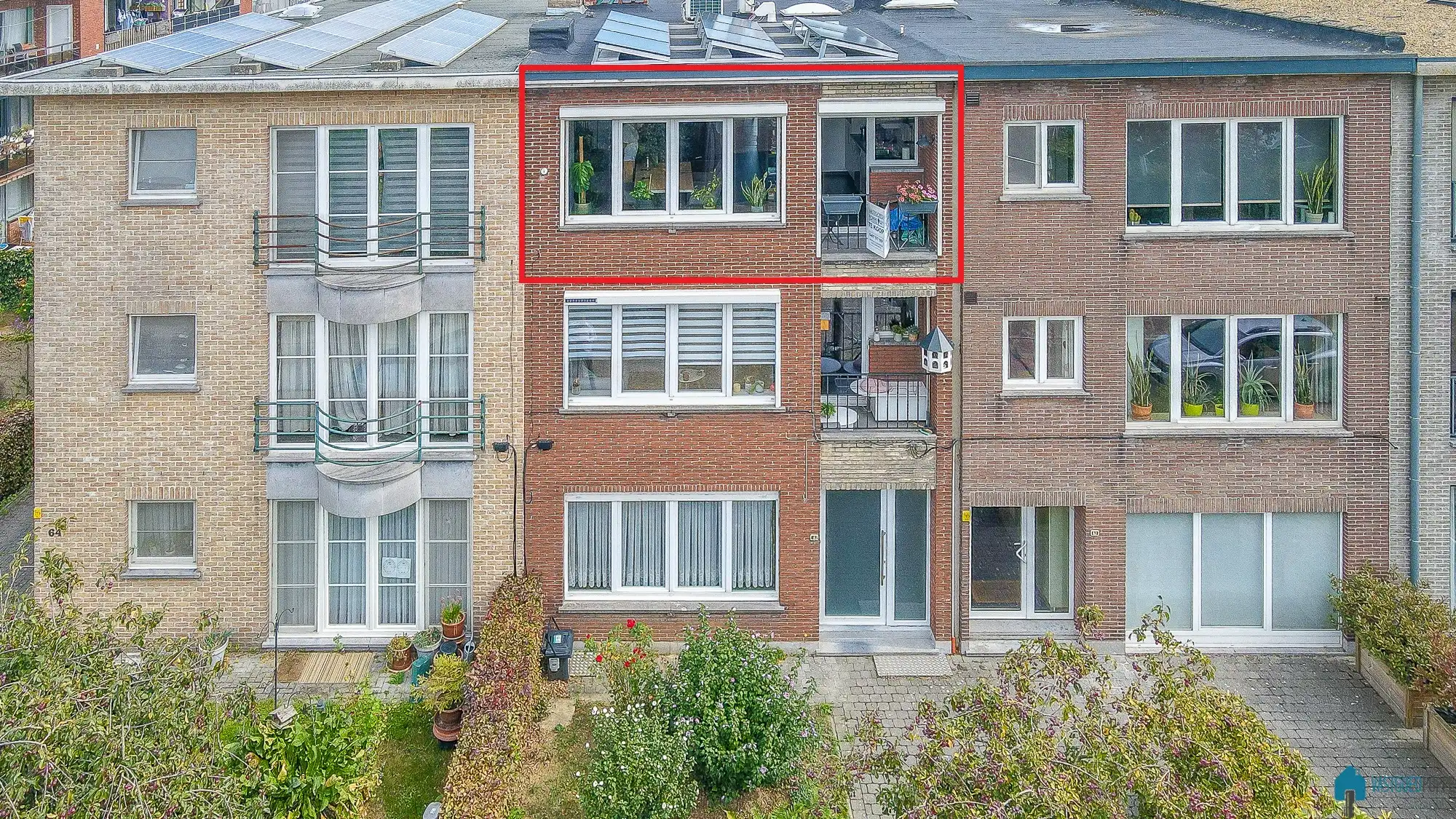 Gerenoveerd appartement met terras foto 2