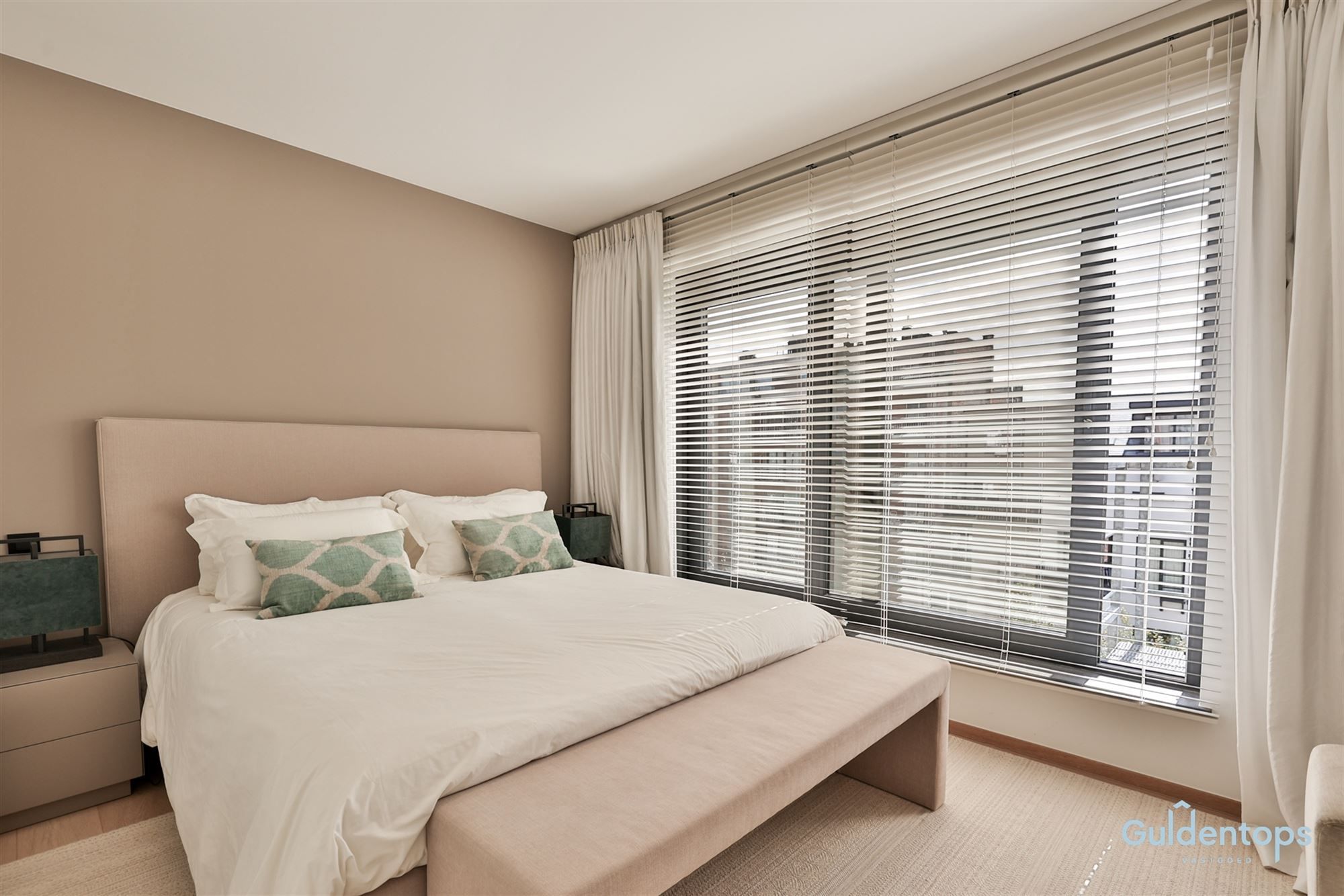 Knap ruim luxueus appartement op absolute toplocatie foto 25