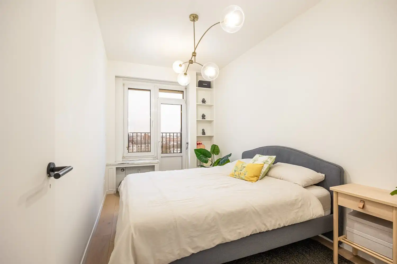 Stijlvol 2-slp app met terras en panoramisch uitzicht over Antwerpen foto 11