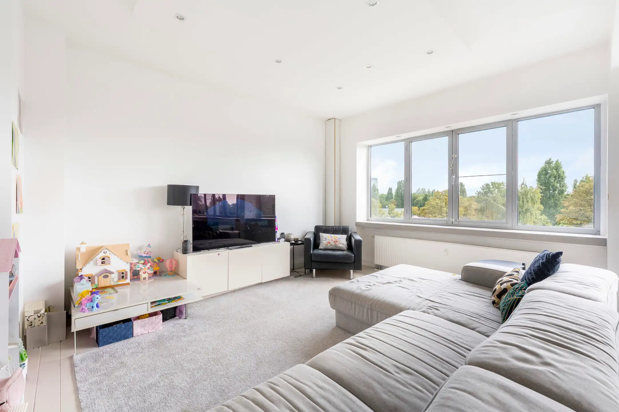 ANTWERPEN - Instapklaar drie slaapkamer appartement foto 3