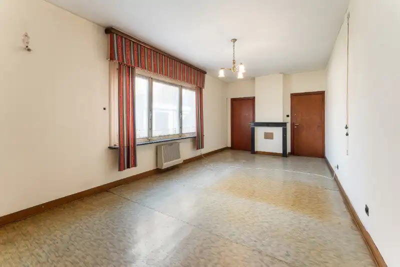 Te renoveren burgerwoning met enorm potentieel in hartje Roeselare foto 18