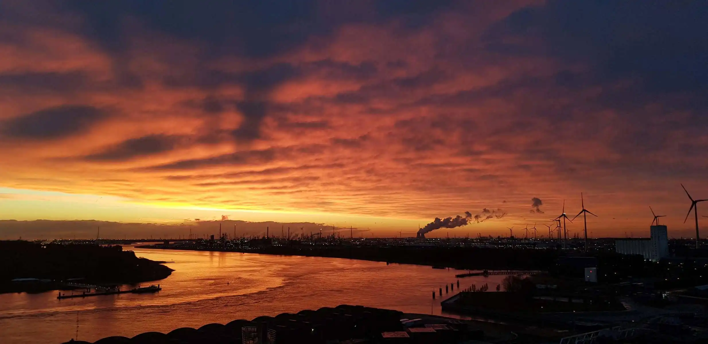 Panoramische penthouse met tijdloze elegantie foto 14