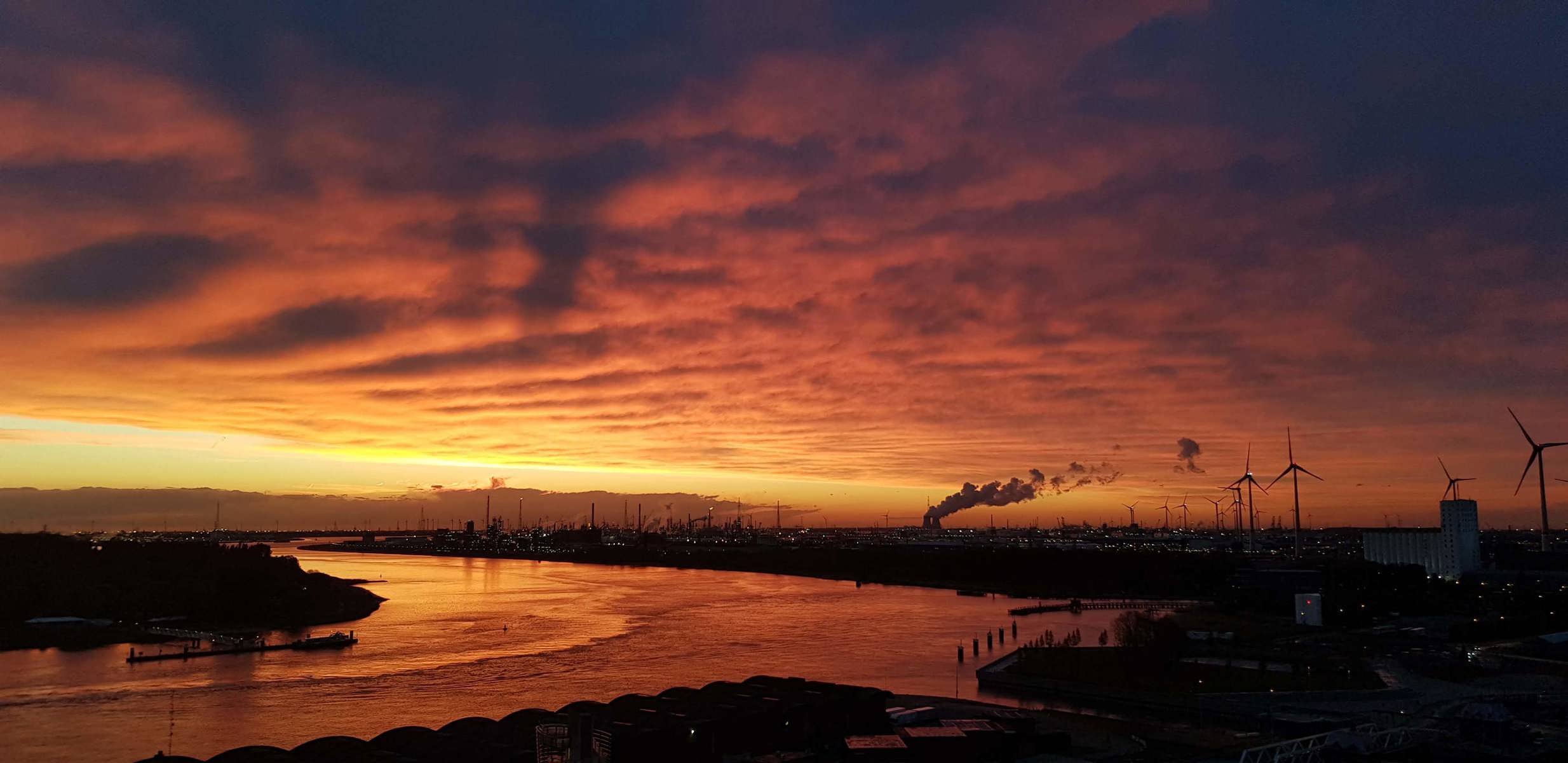 Panoramische penthouse met tijdloze elegantie foto 14