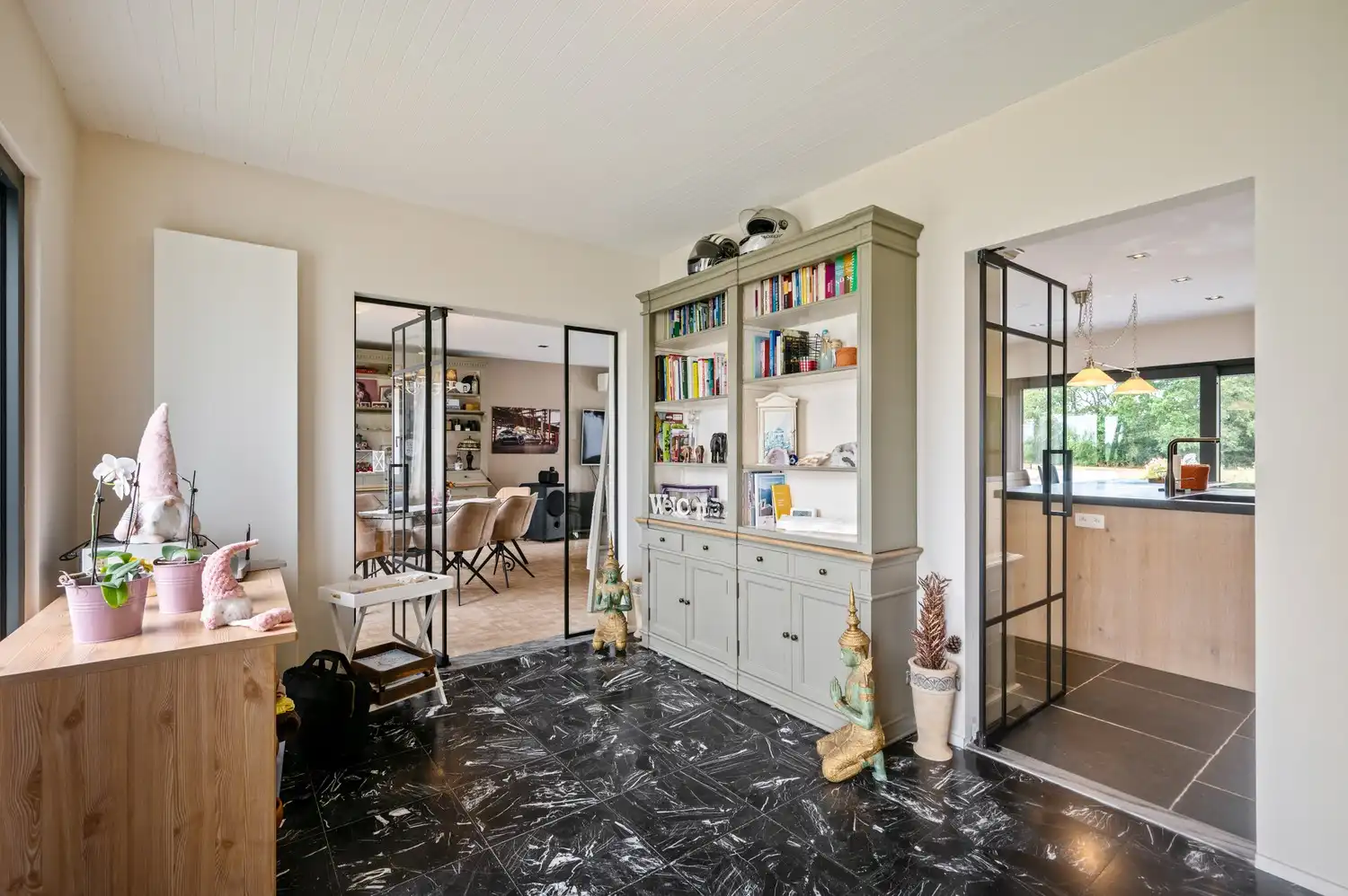 Prachtig gerenoveerde woning met zicht op de velden op een perceel van 1.187 m² foto 3