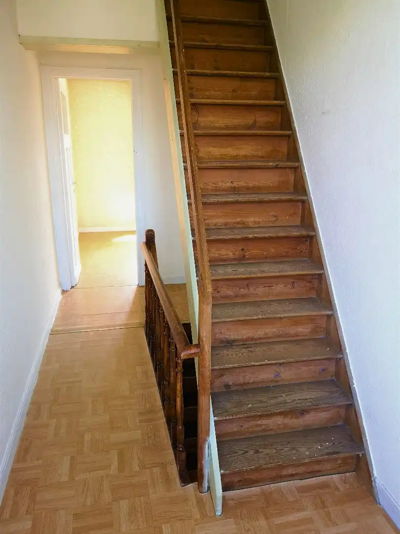 Woning nabij het centrum met 3 slaapkamers & uitweg. foto 12