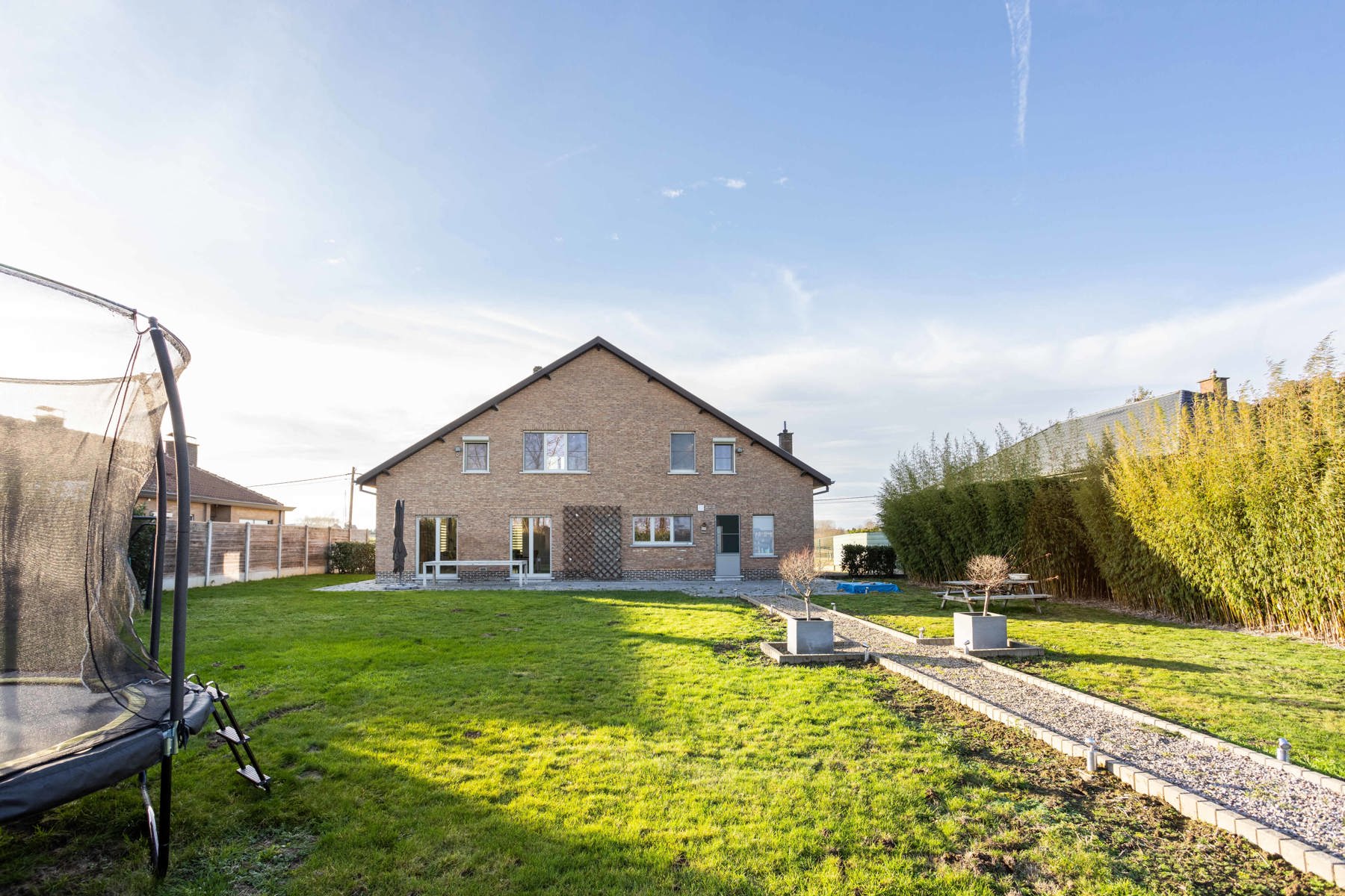 Instapklare woning met 5 slaapkamers in landelijke buurt. foto 37