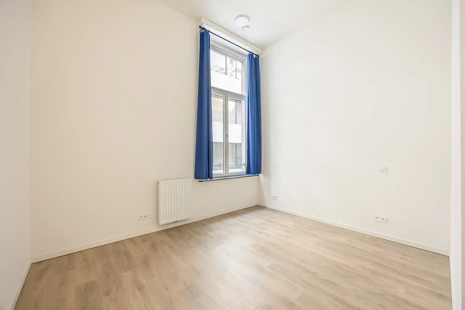 Ruime en lichtrijke duplex met 2 slaapkamers op toplocatie in hartje Antwerpen met terrras en autostaanplaats foto 12