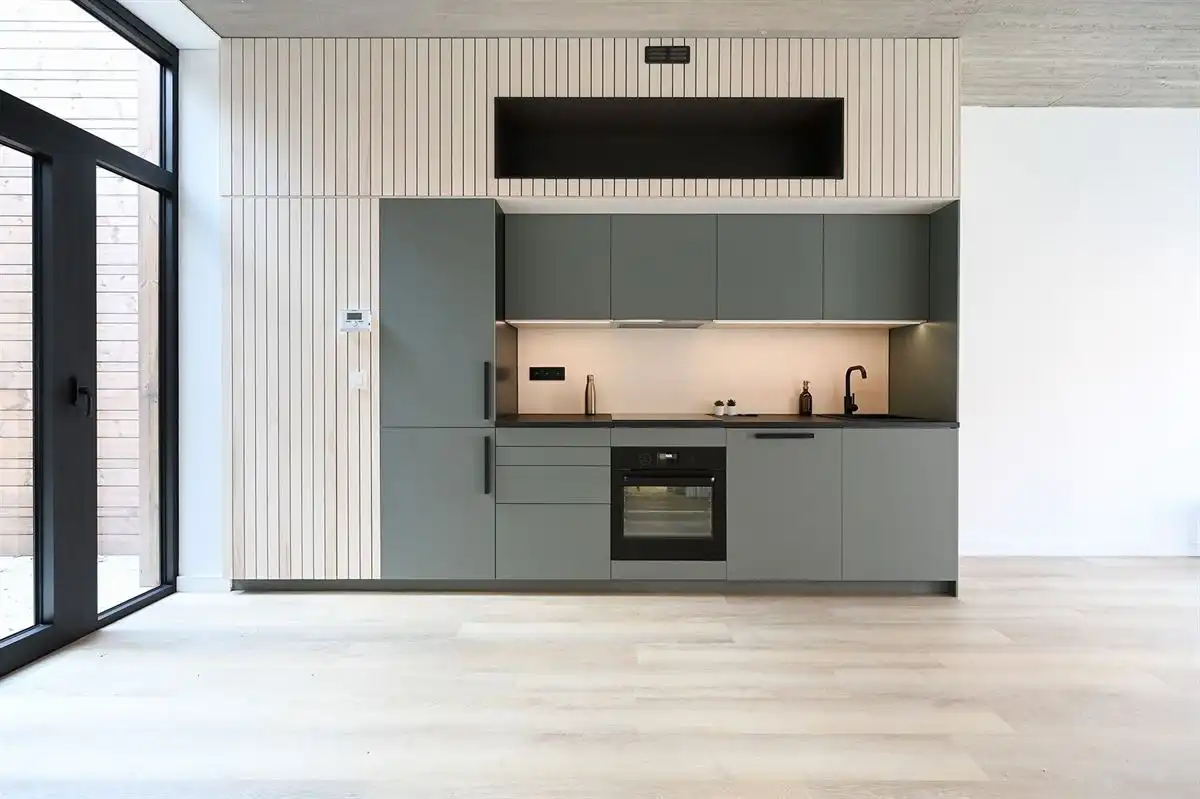 Top gerenoveerd gelijkvloersappartement foto {{pictureIndex}}