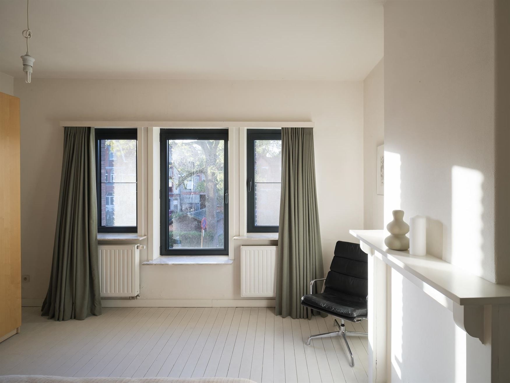 Instapklare, lichtrijke woning in gegeerde wijk te Gent foto 13