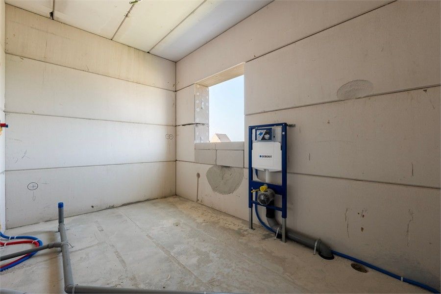 CASCO HALFOPEN BEBOUWING IN MODERNE STIJL MET CARPORT IN ALKEN foto 26