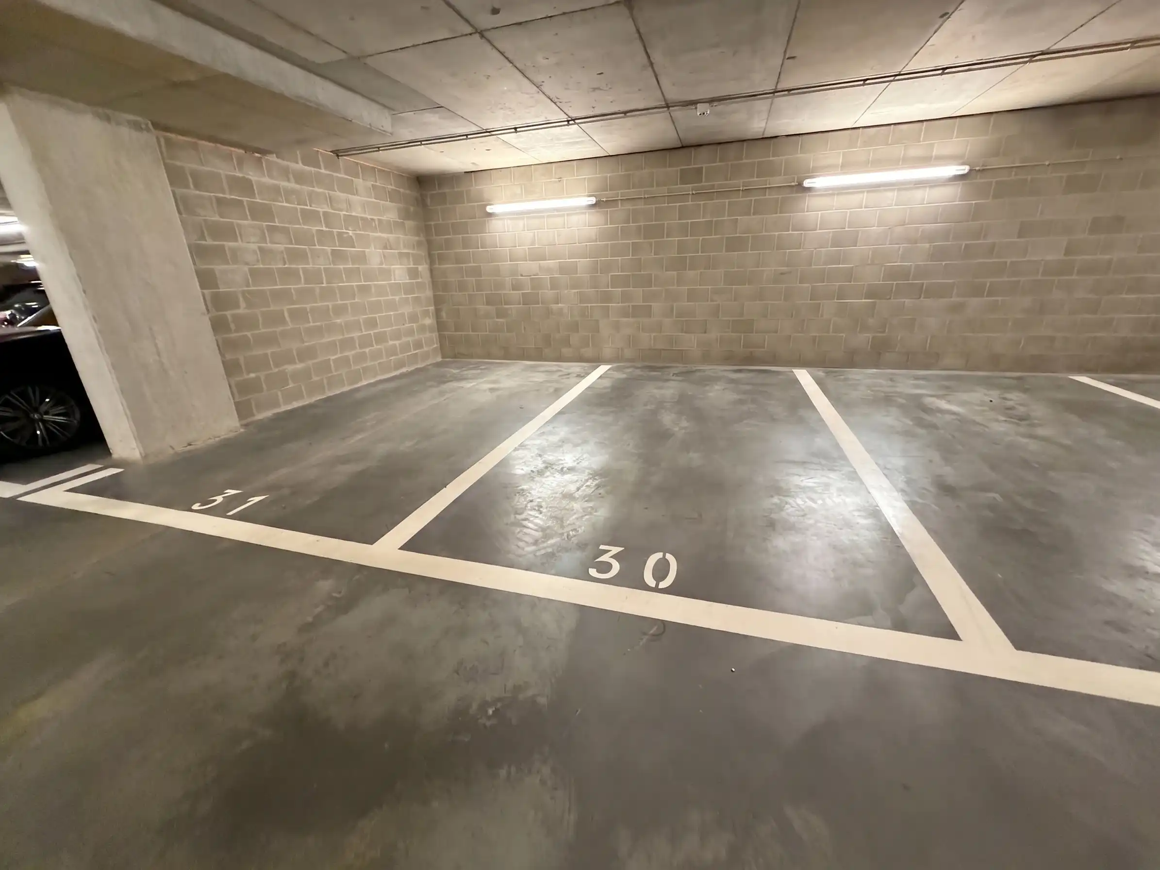 3 parkeerplaatsen te huur in Parking Scheldekaai te Wetteren foto 2