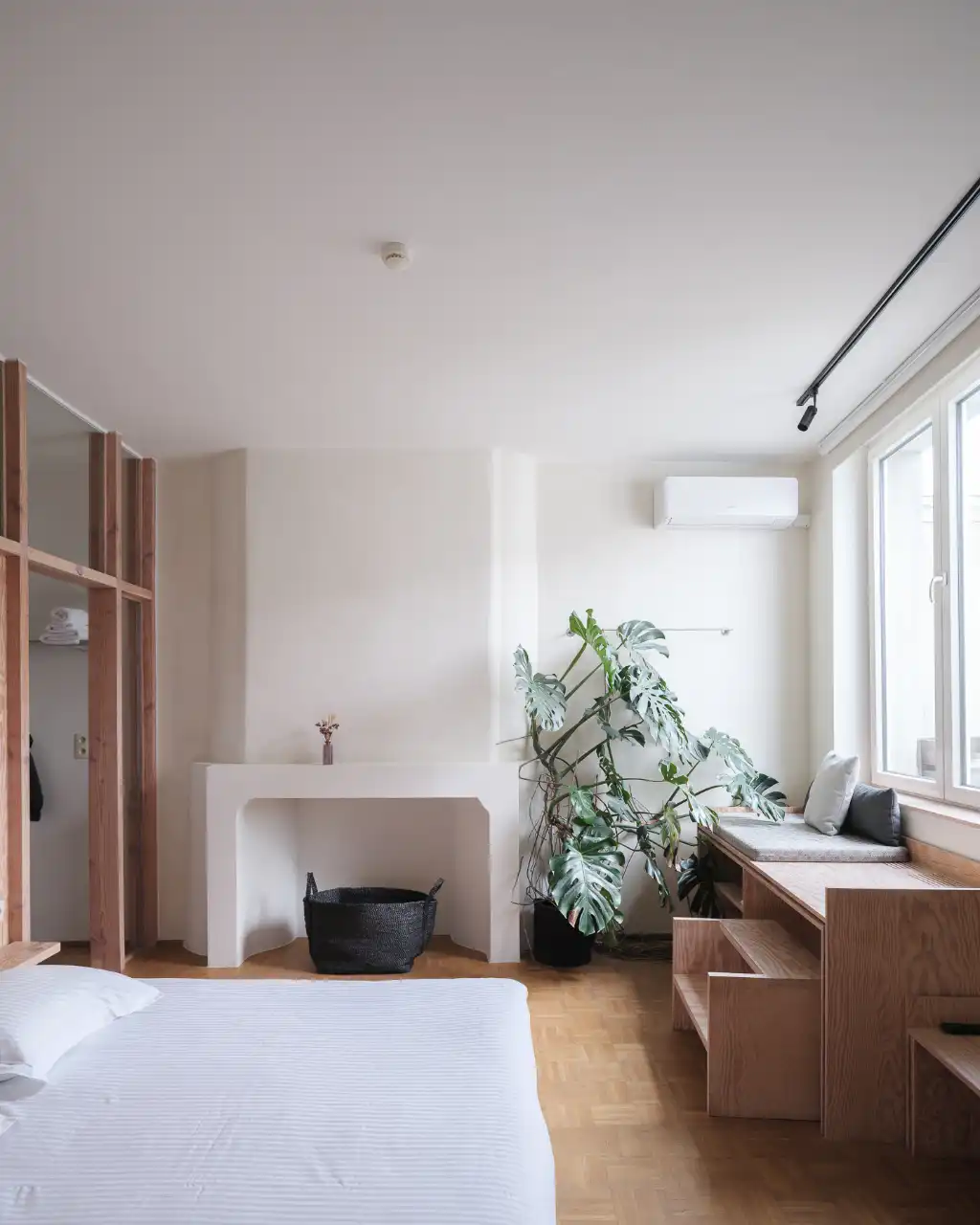 Bijzonder duplexappartement (240 m²) met vier slaapkamers, telkens met eigen sanitair en buitenruimte, gelegen in een kleinschalige residentie nabij het Zuid. foto 15