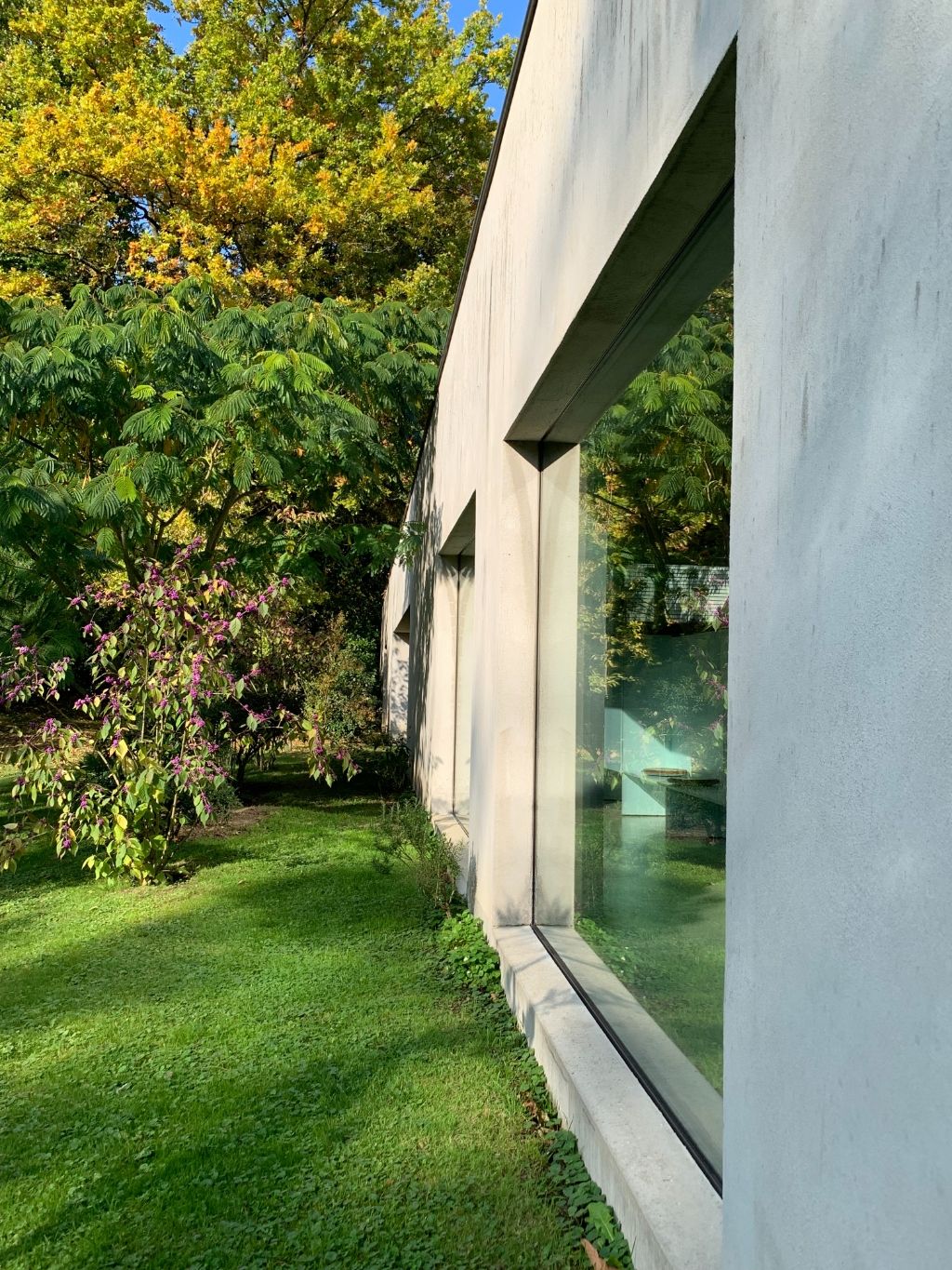 Architecturale laagbouwvilla met binnenzwembad en unieke beleving met het omliggende landschap. foto 19