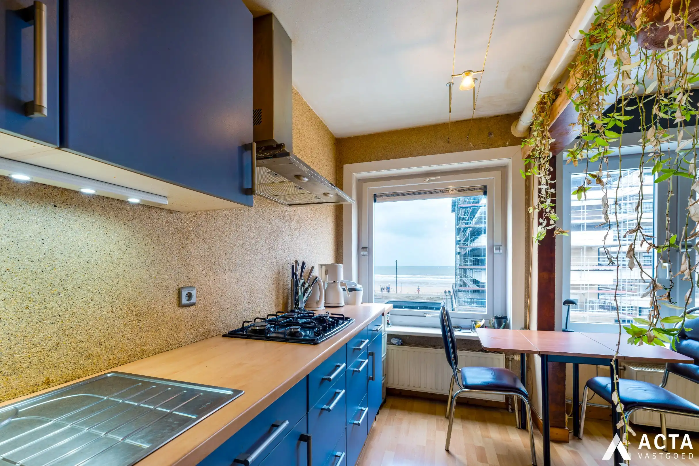 Dakappartement met twee slaapkamers  foto 6