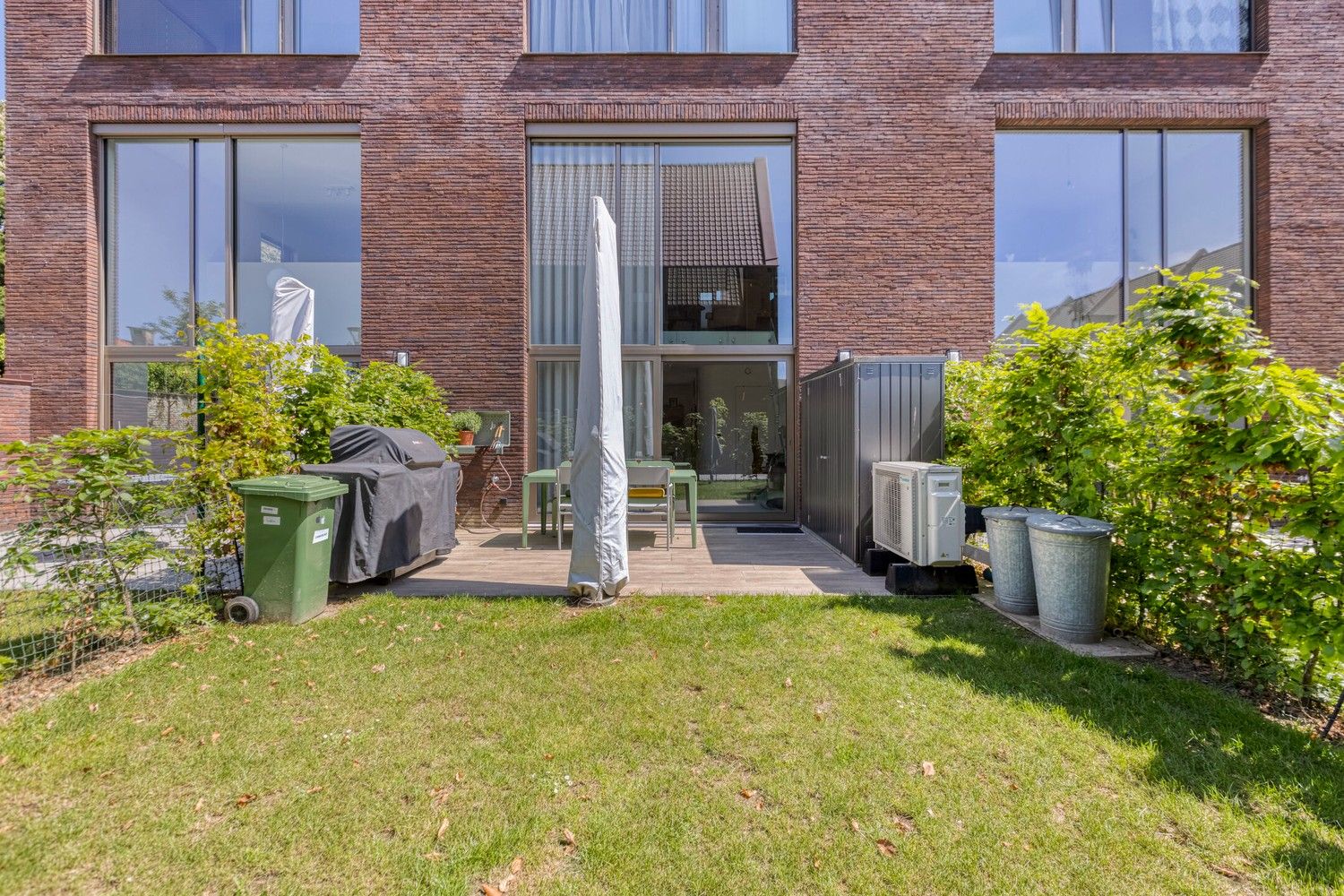 Schitterende, lichtovergoten woning in het gegeerde Oud-Rekem, Lanaken. foto 17