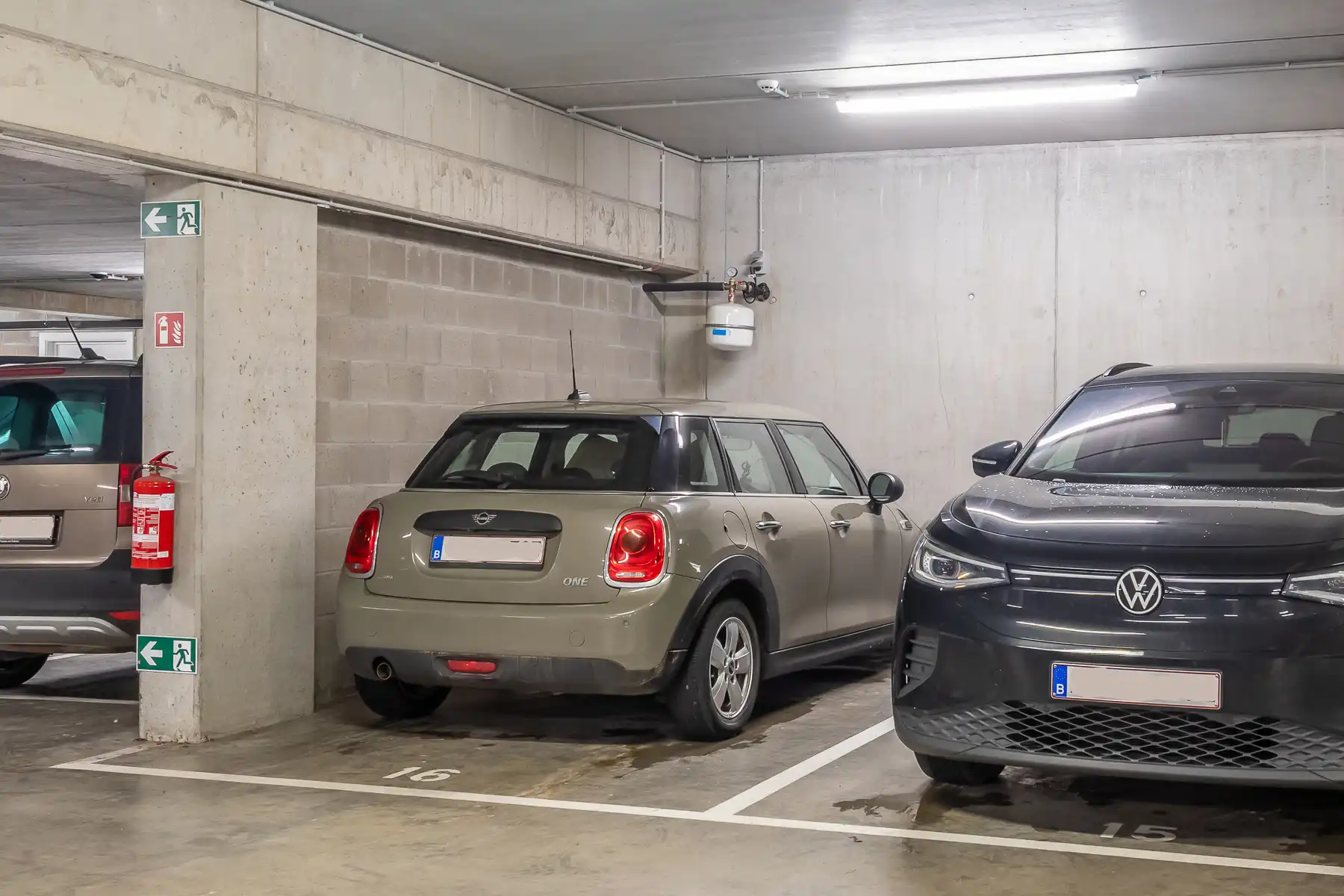 Recent gelijkvloersappartement met 3 slaapkmrs & staanplaats foto 28