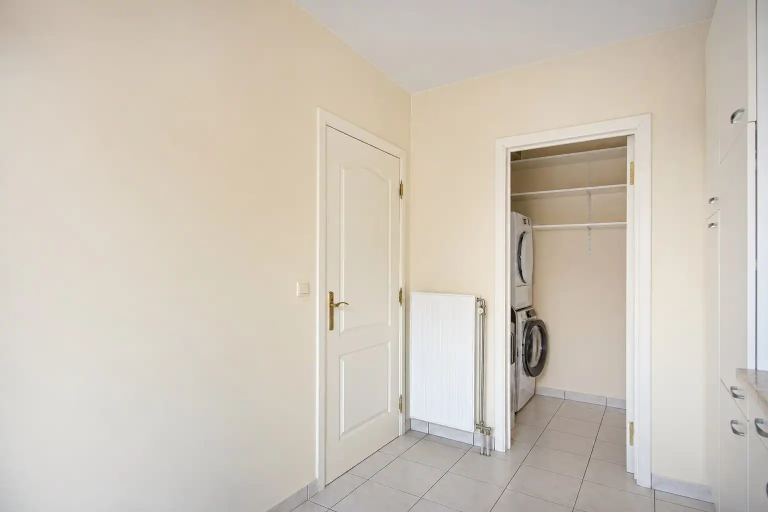 Instapklaar appartement in centrum Willebroek! foto 11
