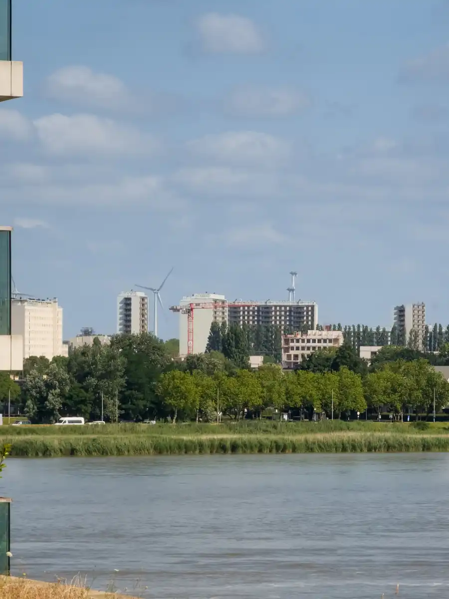 Ongemeubeld 1 slaapkamer appt. met zicht op de Schelde foto 9