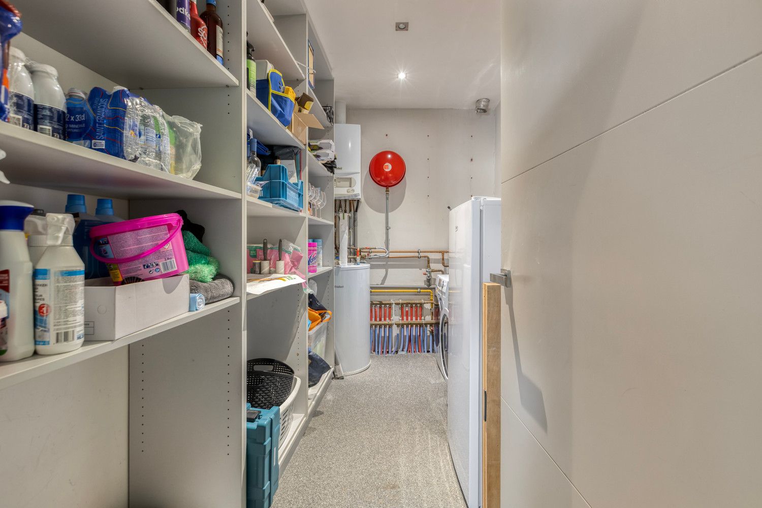 ZEER RUIM EN INSTAPKLAAR DUPLEX APPARTEMENT MET 3 SLPKS! foto 19
