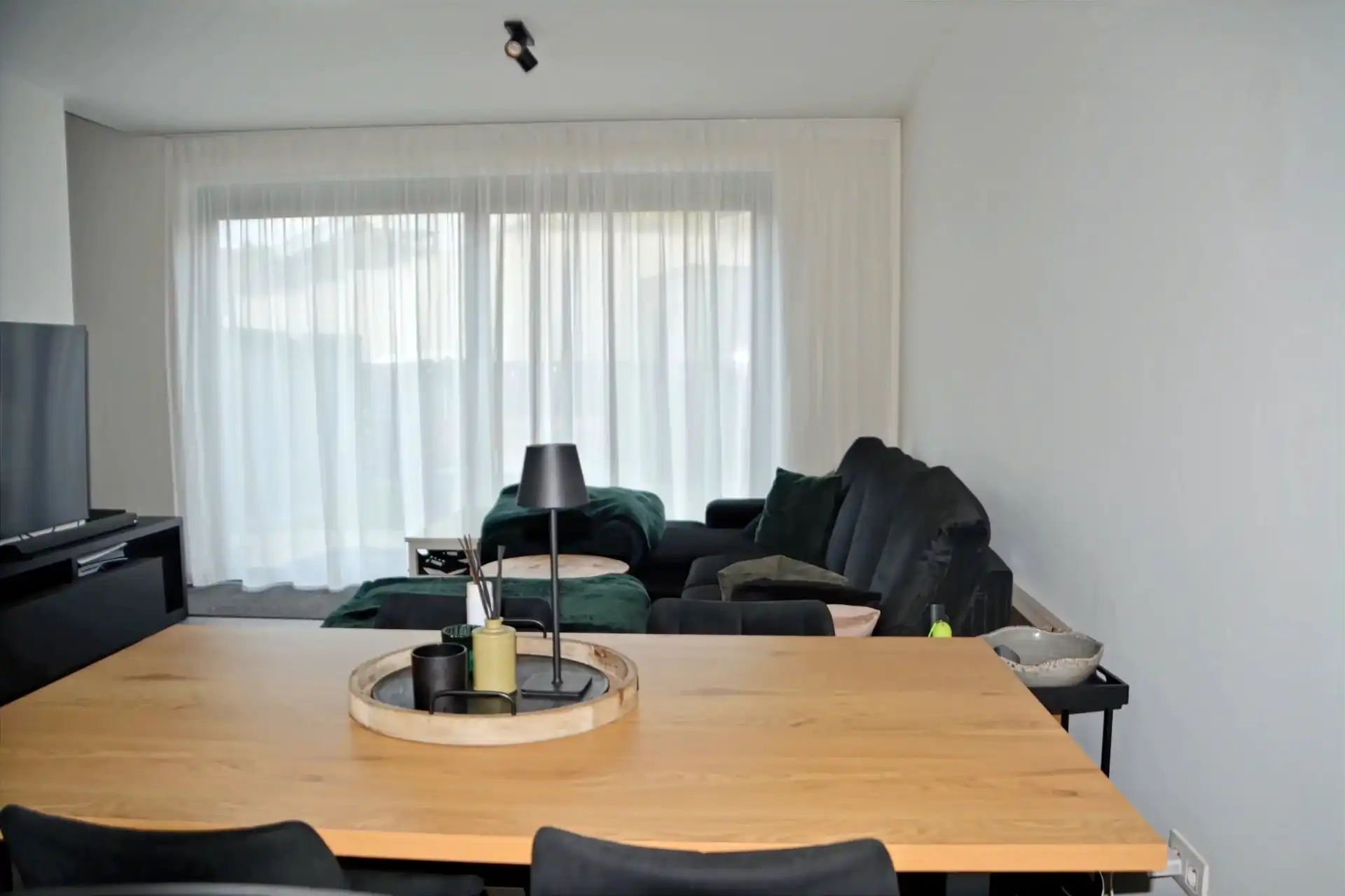 STIJLVOLLE ENERGIEZUINIGE NIEUWBOUWWONING MET 3 SLPK  IN CENTRUM LANAKEN ! foto 7