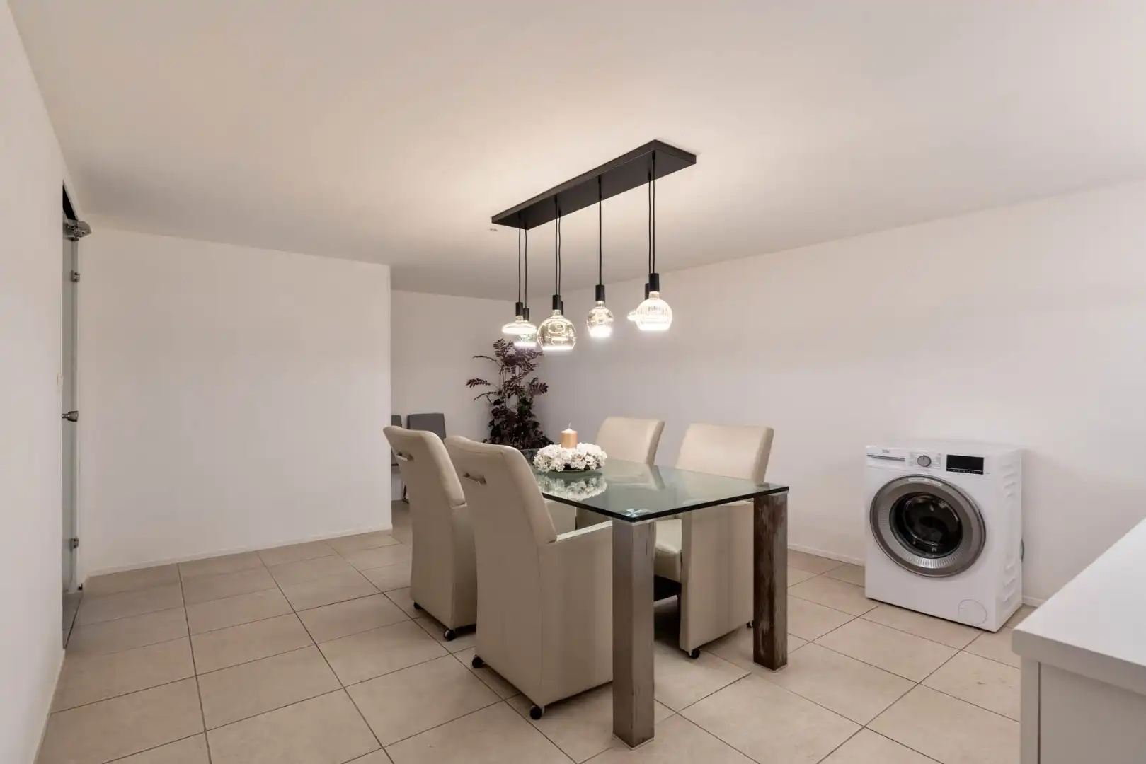 Ruim, zeer energiezuinig kantoor in het centrum van Neeroeteren met diverse mogelijkheden!   foto 26